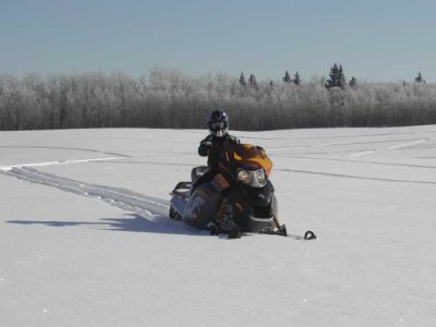 Snowmobiling on lake 005.JPG