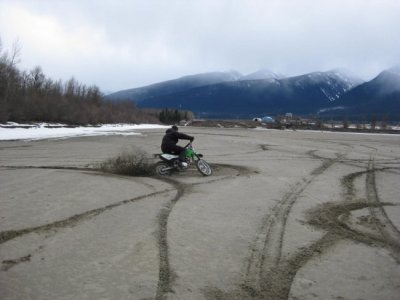 Dirtbiking in  Feb 024.jpg