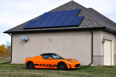 Solar-Powered-Tesla-1.jpg