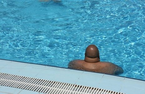 dickhead in pool.jpg