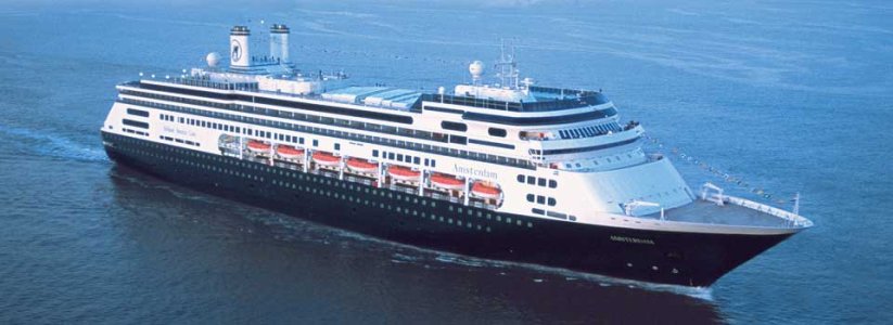 cruise-ships-amsterdam.jpg