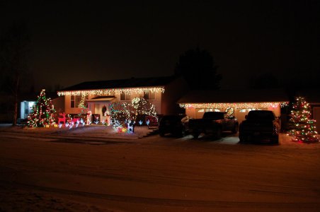 Light up 2011 house & Garage.jpg